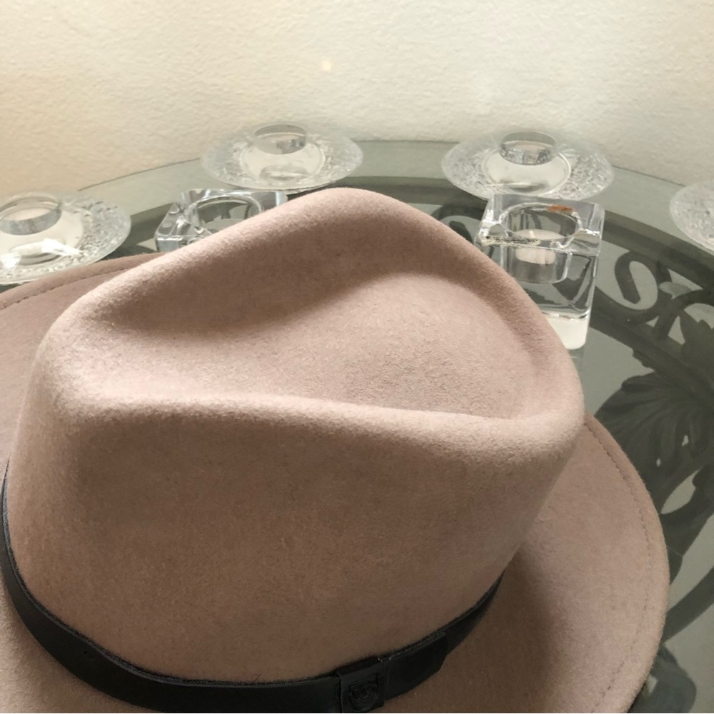 BRIXTON WOOL FELT MEDIUM BRIMMED HAT Sz 7 small 56 CM tan w black leather belt - Picture 3 of 11